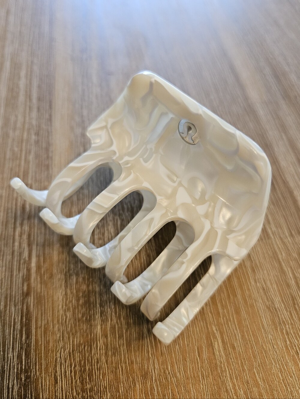 Lululemon Criss-Cross Claw Clip